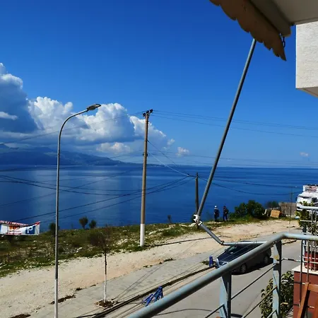 Radek Sarandë